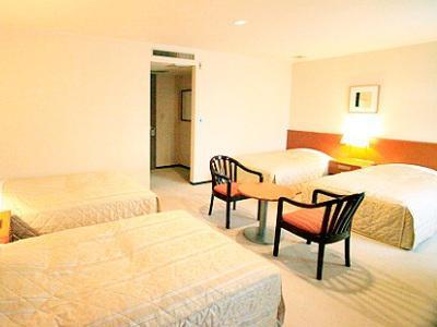 Hotel Pearl City Kurosaki Kitakyūshū Exteriör bild